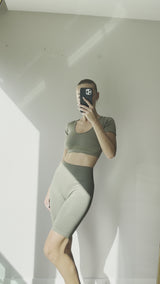 Seamless Short Sleeve Crop Top - Hunter Green