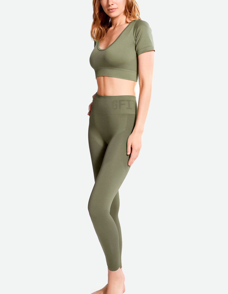 Seamless Short Sleeve Crop Top - Hunter Green